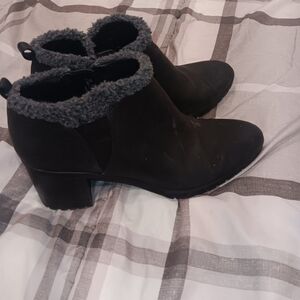 Life Stride Black Ankle Booties with Gray Sherpa Collar